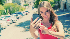 Смартфоны делают подростков несчастными