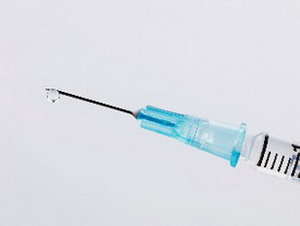 Противники вакцин называны одной из главных угроз человечества