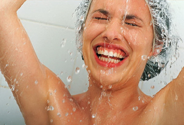 Дерматолог: слишком частое купание может навредить коже