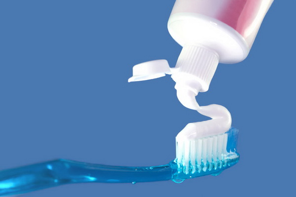 Почему не надо полоскать рот после чистки зубов