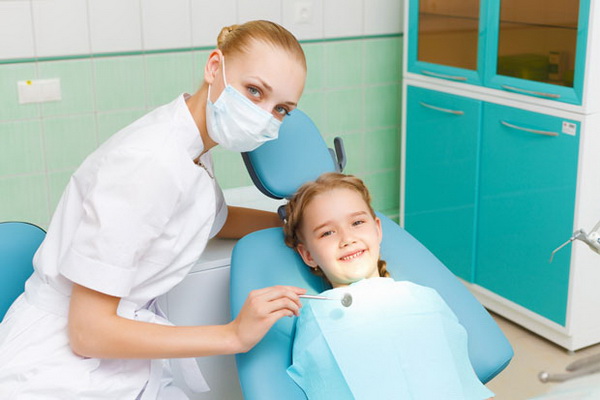 Российские стоматологи привыкают к отечественным материалам